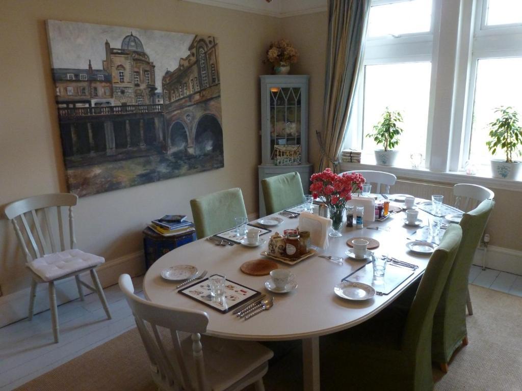 High Beeches Bed & Breakfast 4*