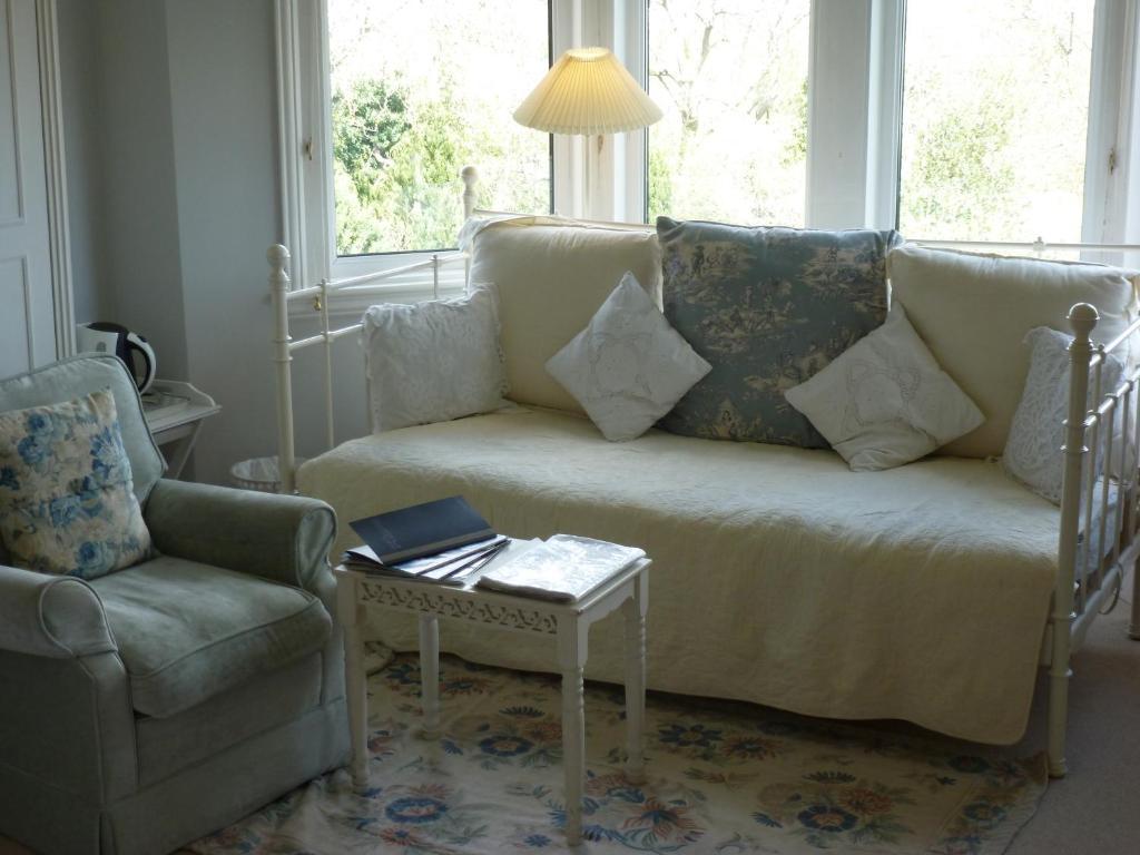 High Beeches Bed & Breakfast Bath
