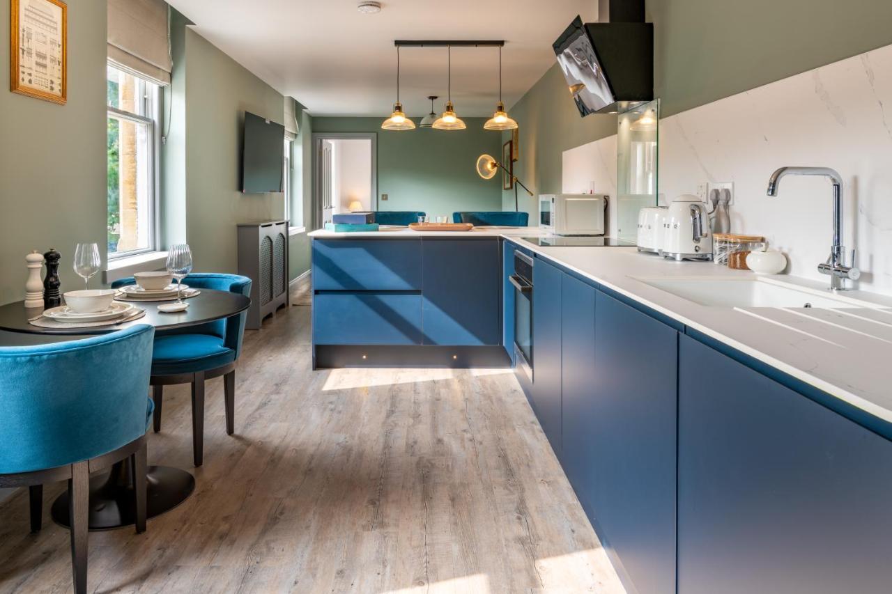 Stylish 1 Bed Bath
