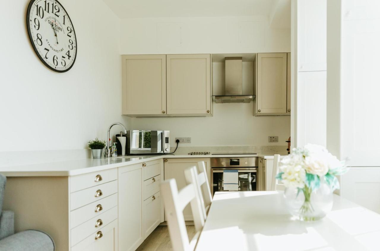 Luxury 1 Bed Flat, Spectacular Views Of Apartment Bath