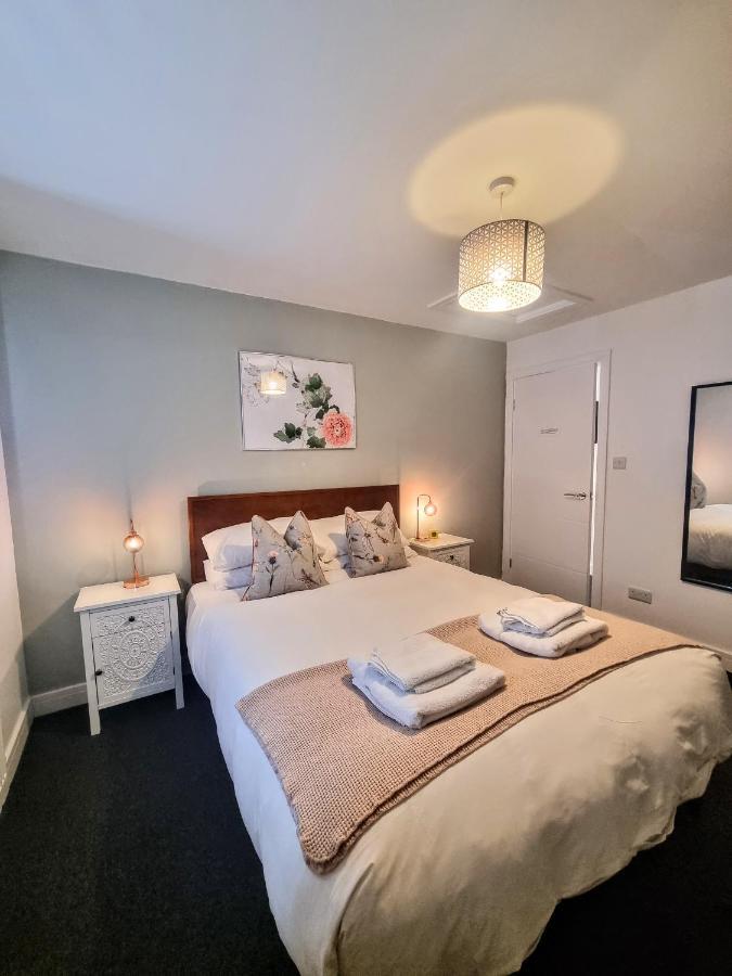 No.2 Bloom Apartments, Apartment