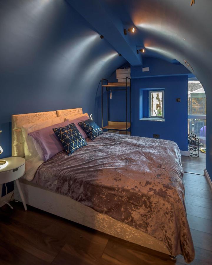 Apartment Quirky Vaulted Flat With Terrace