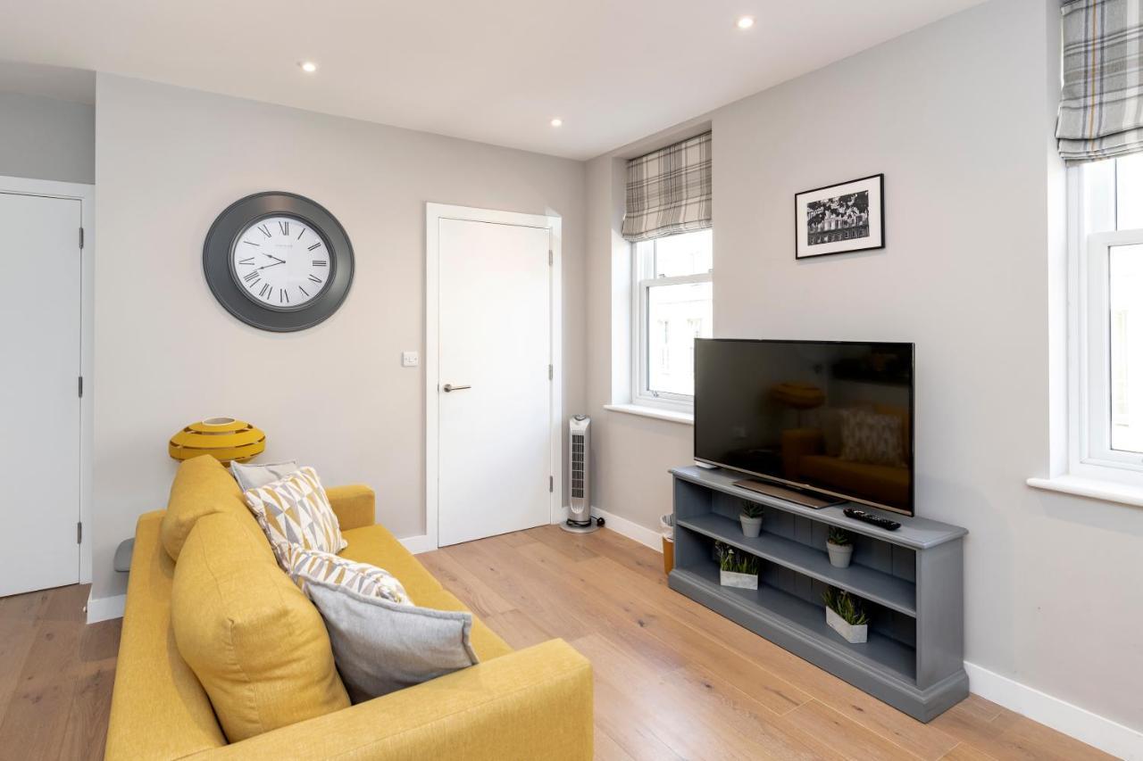 The Hastings, Lower Borough Walls Apartment