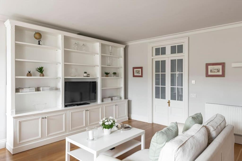 Apartment Stylish Royal Crescent
