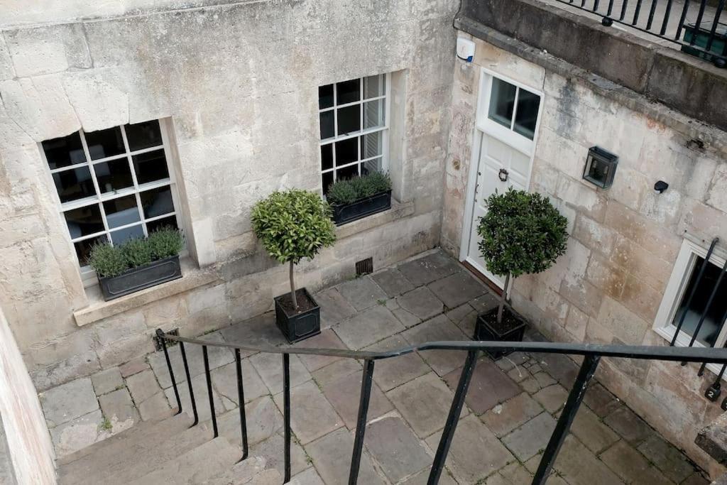 Stylish Royal Crescent