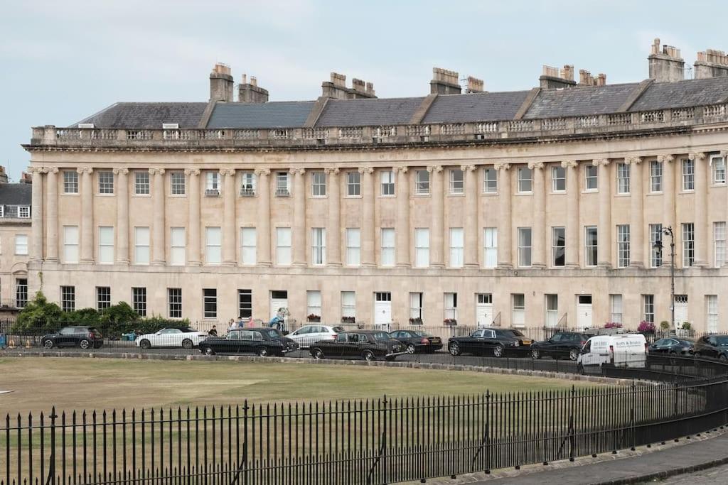 Apartment Stylish Royal Crescent Bath