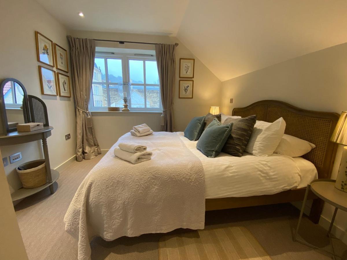 Walcot Yard With Parking, Keys Bath