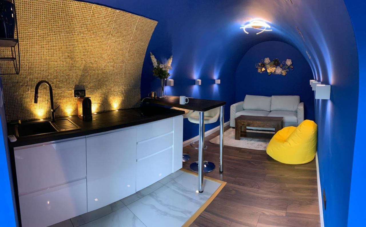 Quirky Vaulted Flat With Terrace