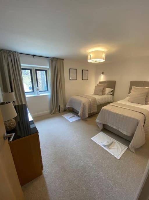 2 Bedroom With Garden Lansdown Apartment
