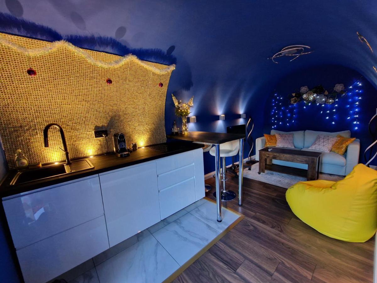Quirky Vaulted Flat With Terrace * Bath