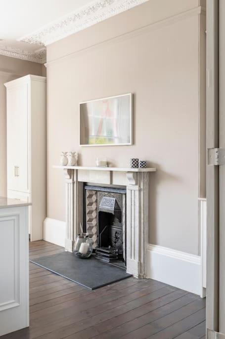 Holiday home Dunsford House - Elegant Townhouse With Parking