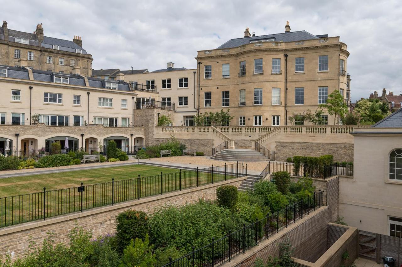 Penthouse With Amazing Views And Lift Access Apartment *