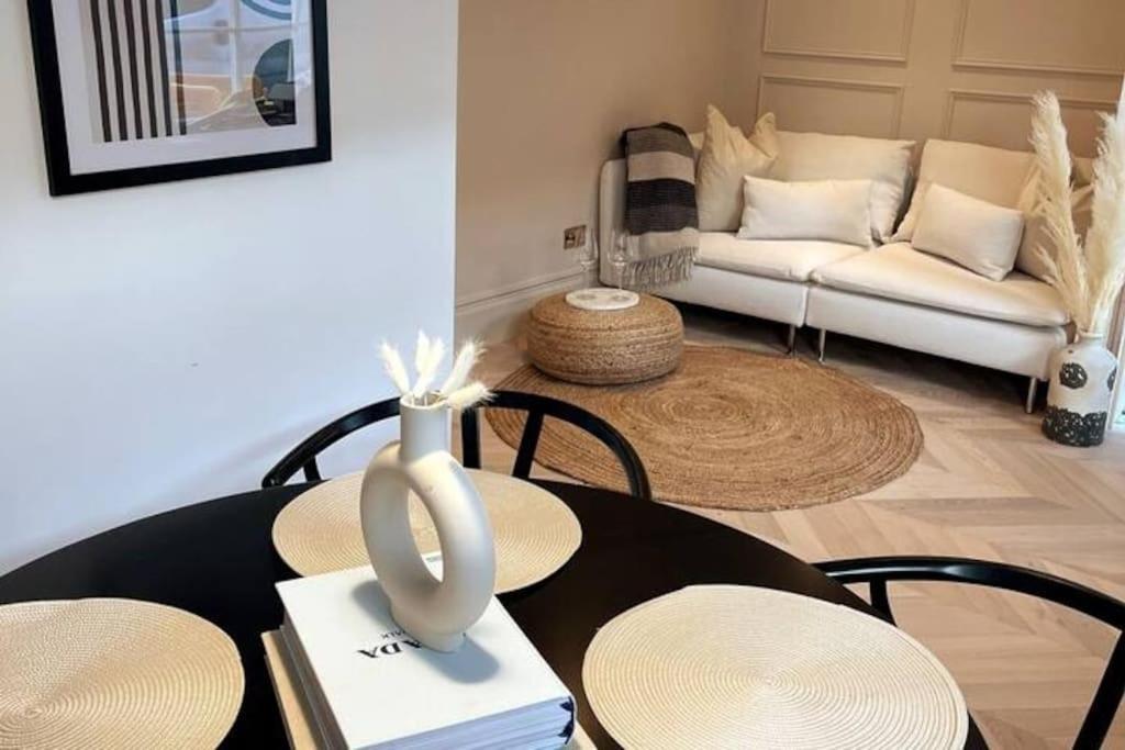 Courtyard Garden, Beautifully Finished Flat - Ba1 * Bath