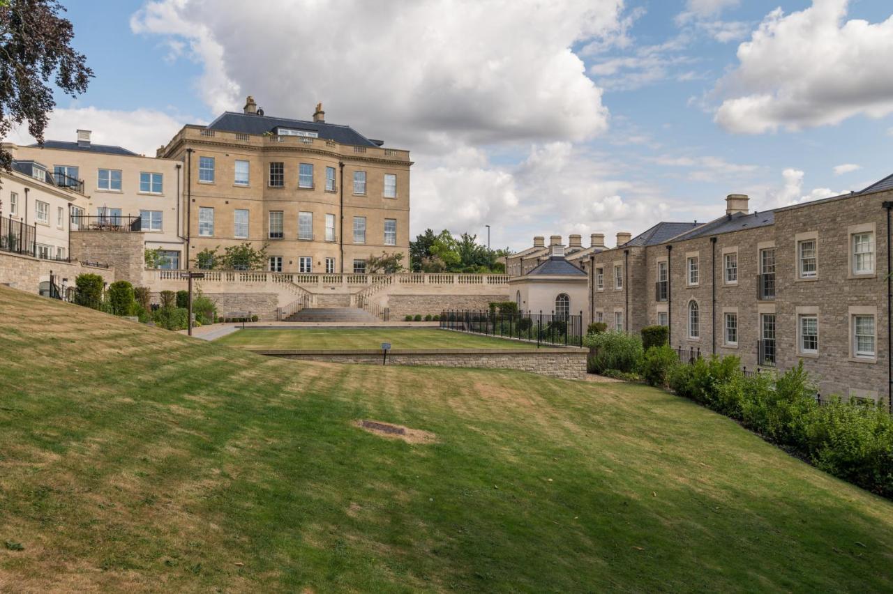 Penthouse With Amazing Views And Lift Access Bath