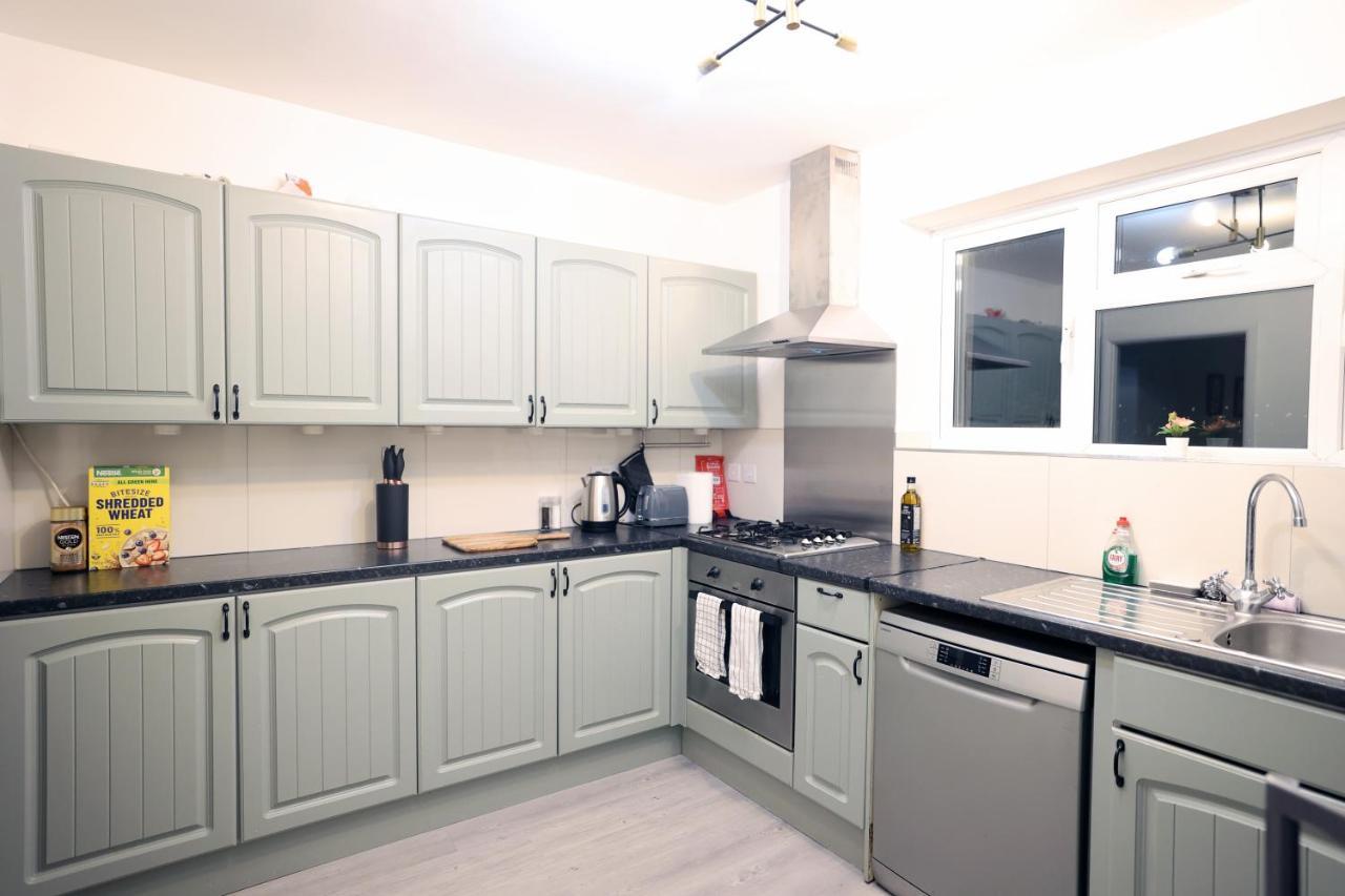 Skyline Spacious 3 Bed House For Family *
