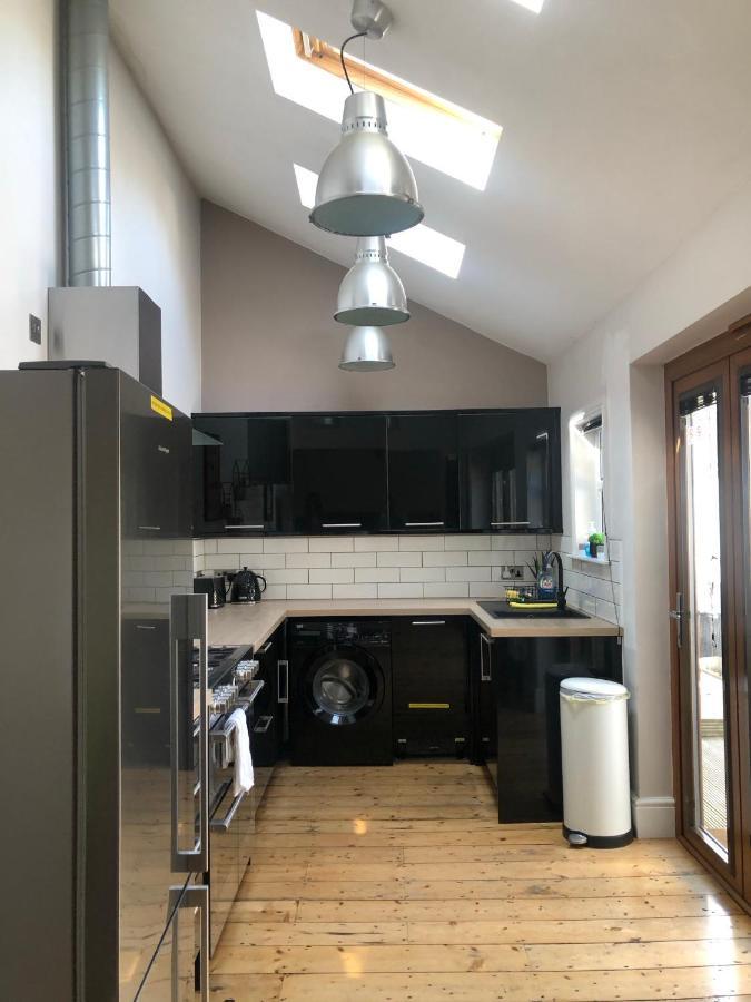 Stylish Property, Off Street Parking,pet Friendly Holiday home