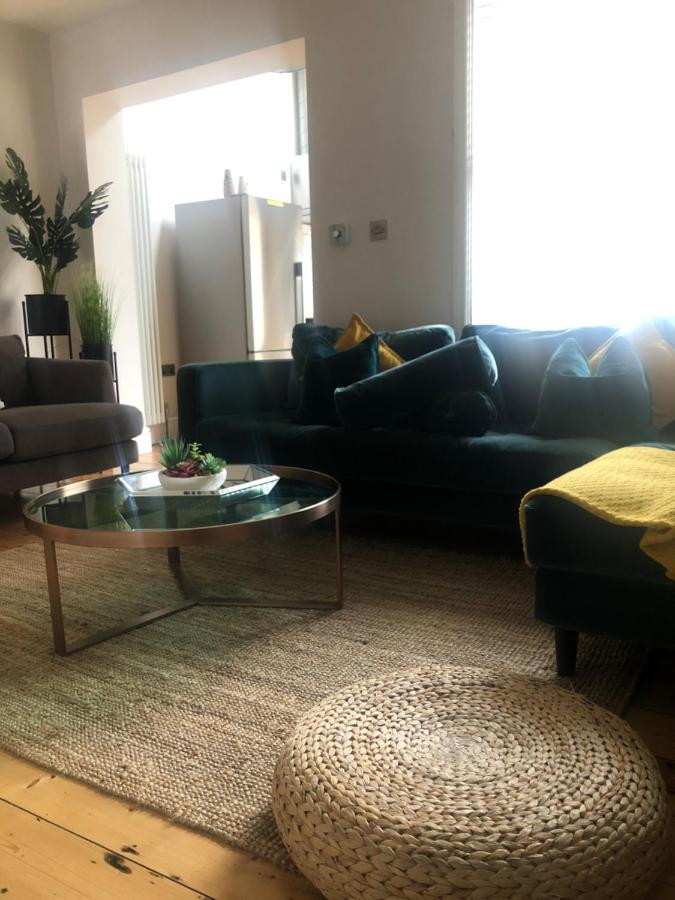 Stylish Property, Off Street Parking,pet Friendly Bath