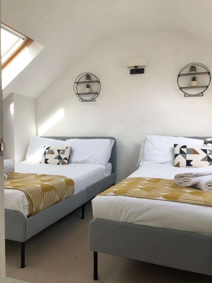 Stylish Property, Off Street Parking,pet Friendly * Bath