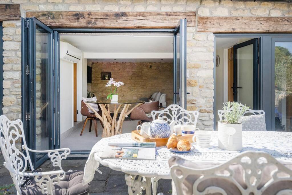 Beautiful One-bed Countryside Retreat In Bath