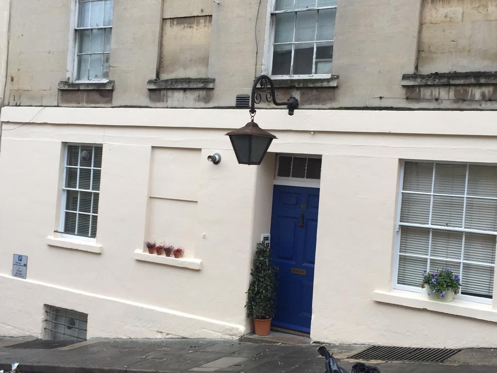 Georgian At Thomas Street Double Bedroom And Two Single Trundle Beds Apartment *