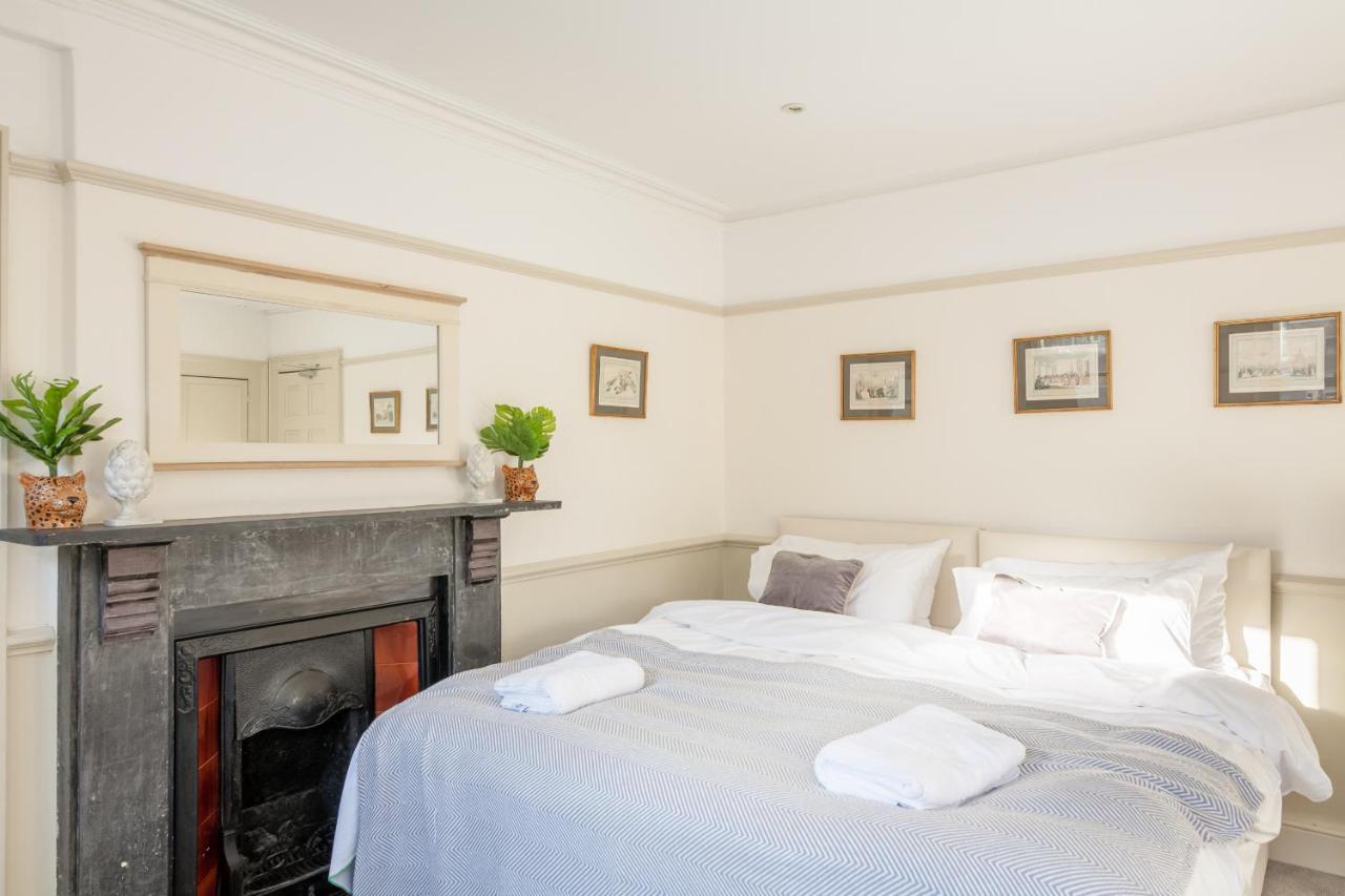 Centre Stunning House-roman Baths - 3min Walk - 4 Bedrooms Apartment *