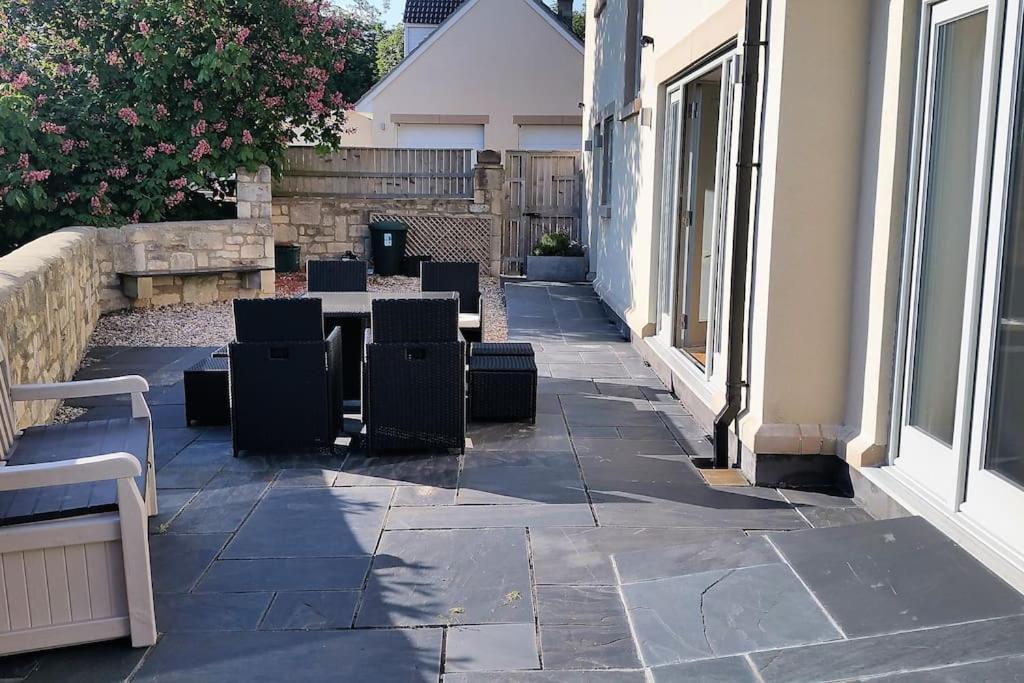 Holiday home The Gables - Spacious House, Picturesque Views & Free Parking Bath
