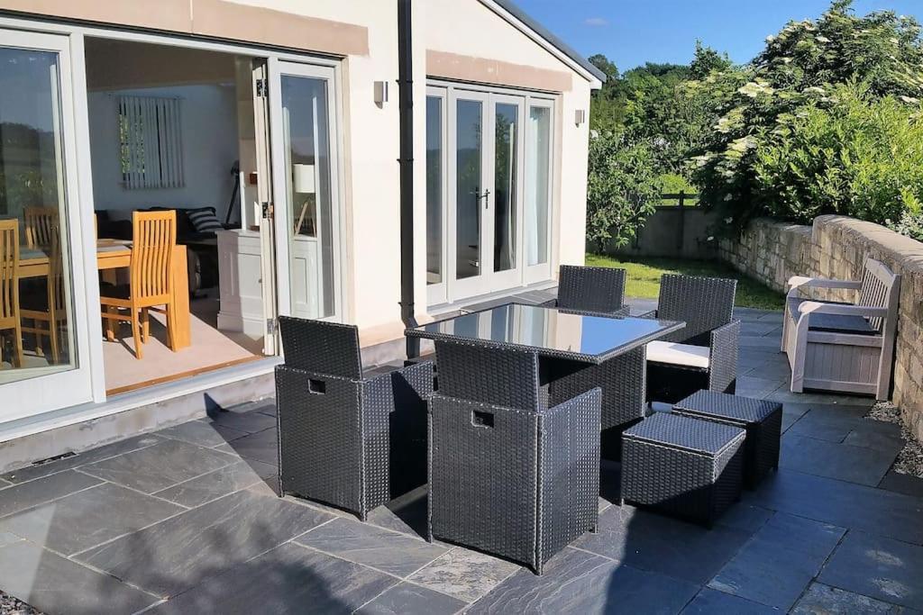 The Gables - Spacious House, Picturesque Views & Free Parking Holiday home Bath