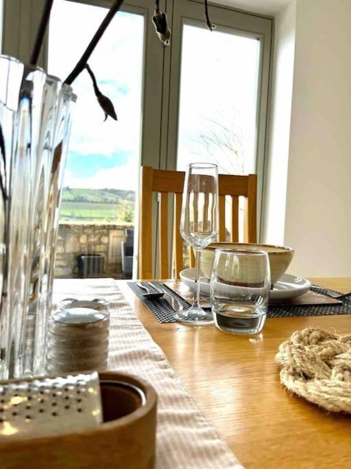 The Gables - Spacious House, Picturesque Views & Free Parking Holiday home Bath