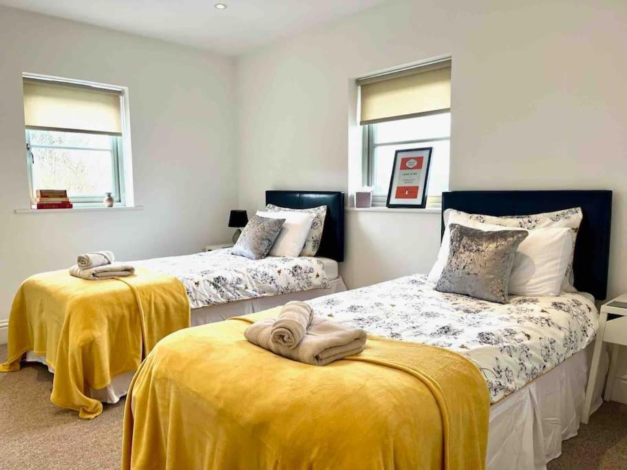The Gables - Spacious House, Picturesque Views & Free Parking Holiday home Bath