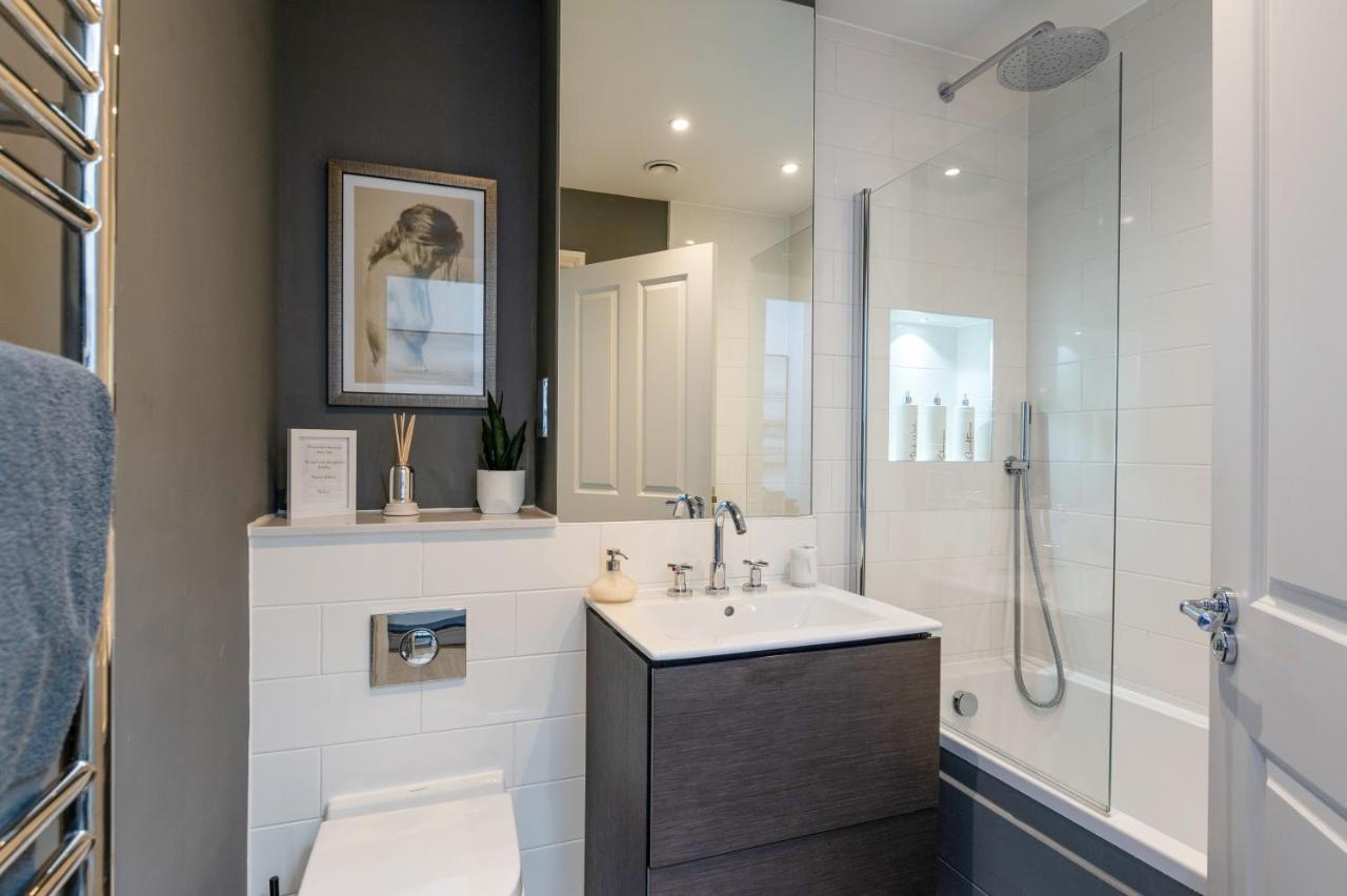 Penthouse With Amazing Views And Lift Access * Bath