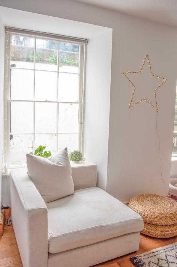 Incredible 3 Bed Basement Flat With Garden Bath