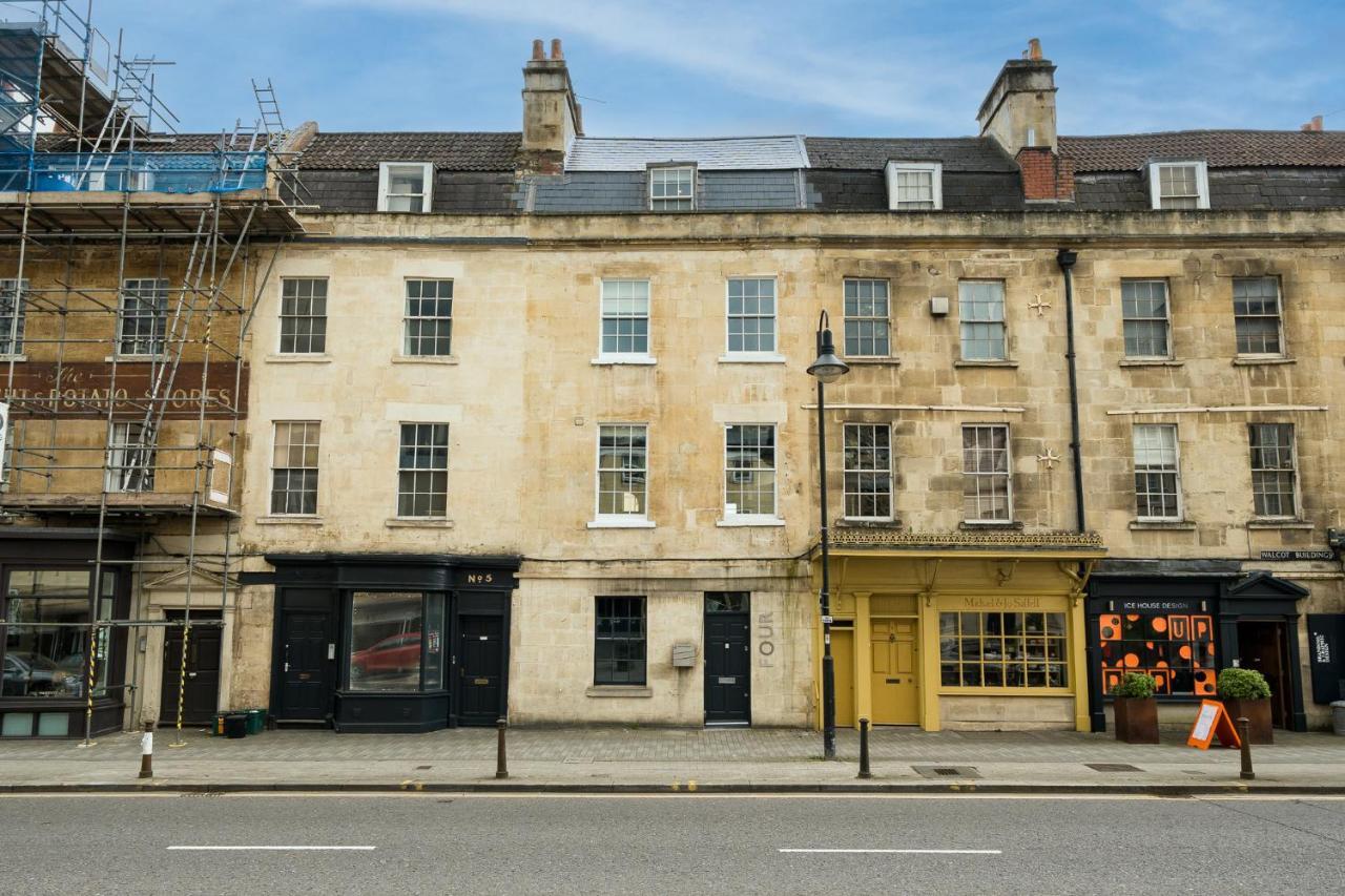 Holiday home Luxurious Grand 6 Bedroom In - Perfect For Groups & Sleeps 12! Bath
