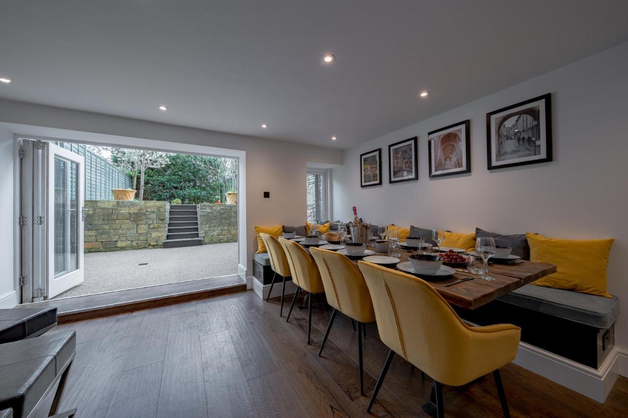 Holiday home Luxurious Grand 6 Bedroom In - Perfect For Groups & Sleeps 12! *