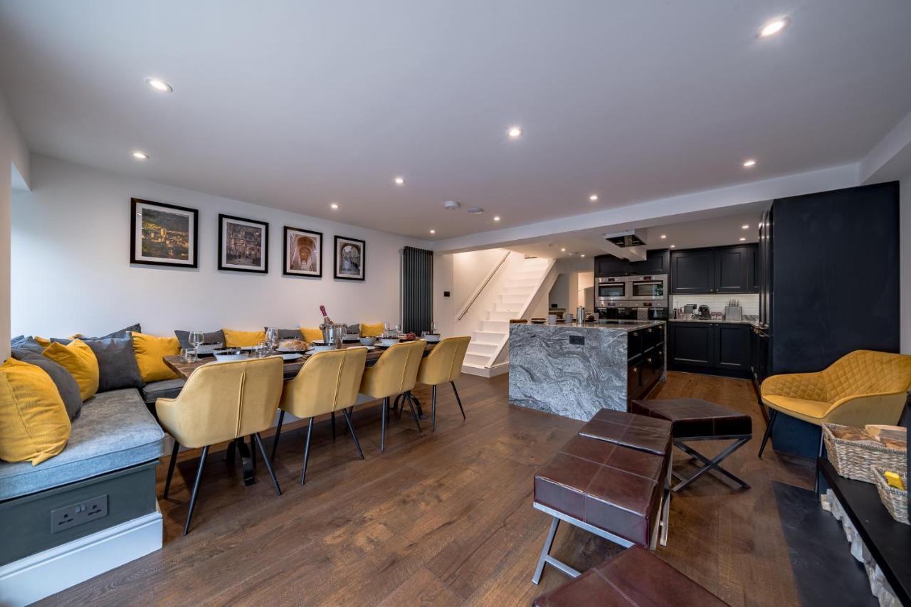 Luxurious Grand 6 Bedroom In - Perfect For Groups & Sleeps 12! Bath