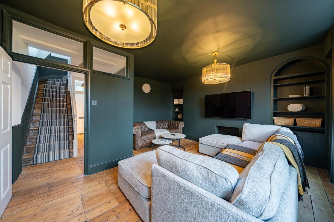 Luxurious Grand 6 Bedroom In - Perfect For Groups & Sleeps 12! Bath