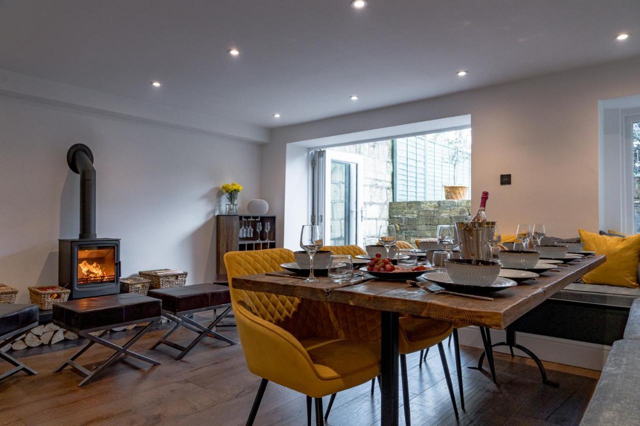 Luxurious Grand 6 Bedroom In - Perfect For Groups & Sleeps 12! Holiday home