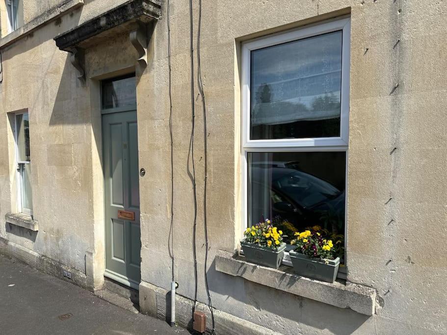 Cosy 19th Century Two Bedroomed With Continental Breakfast Holiday home