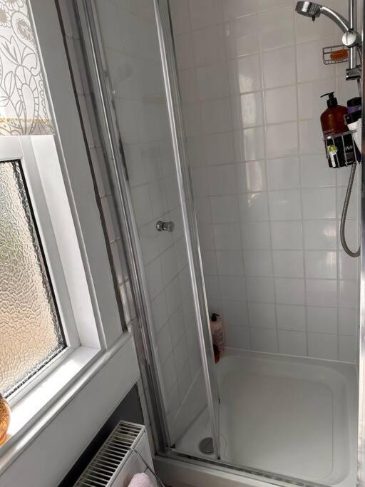Cosy 19th Century Two Bedroomed With Continental Breakfast * Bath