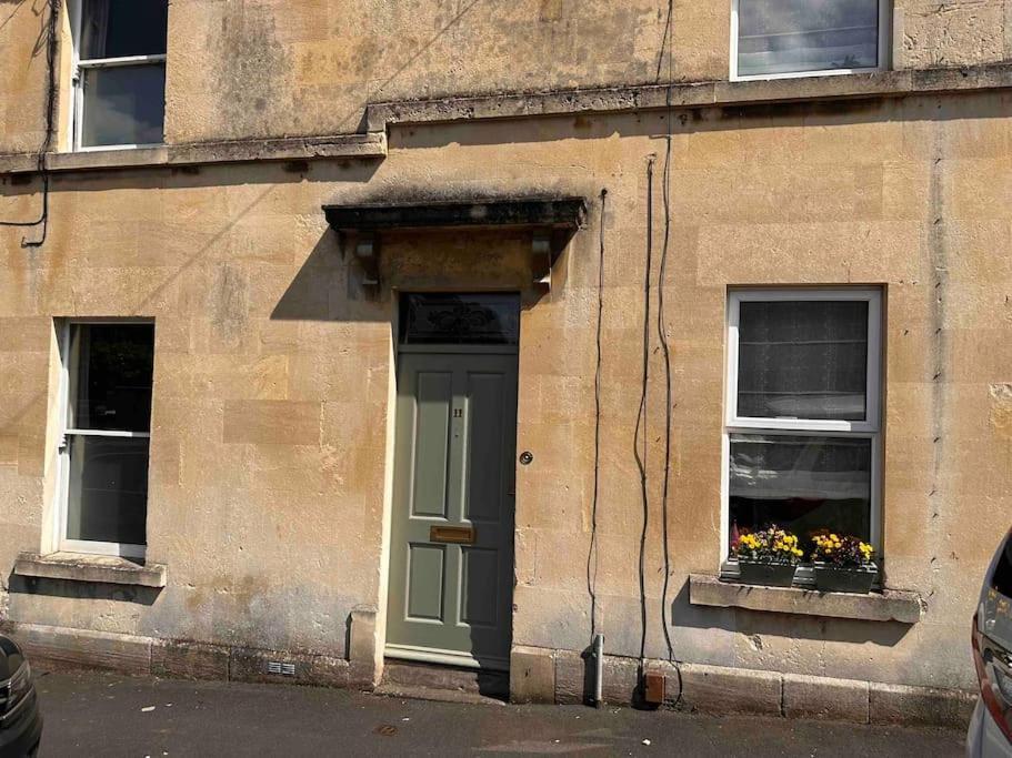 Cosy 19th Century Two Bedroomed With Continental Breakfast Holiday home