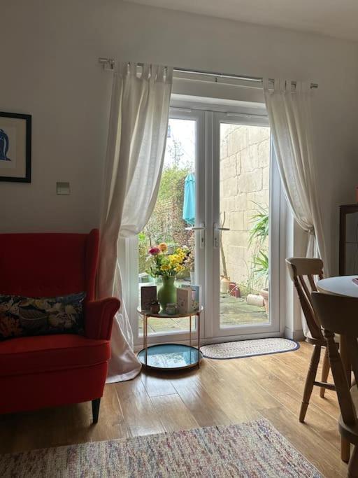 Cosy 19th Century Two Bedroomed With Continental Breakfast Holiday home