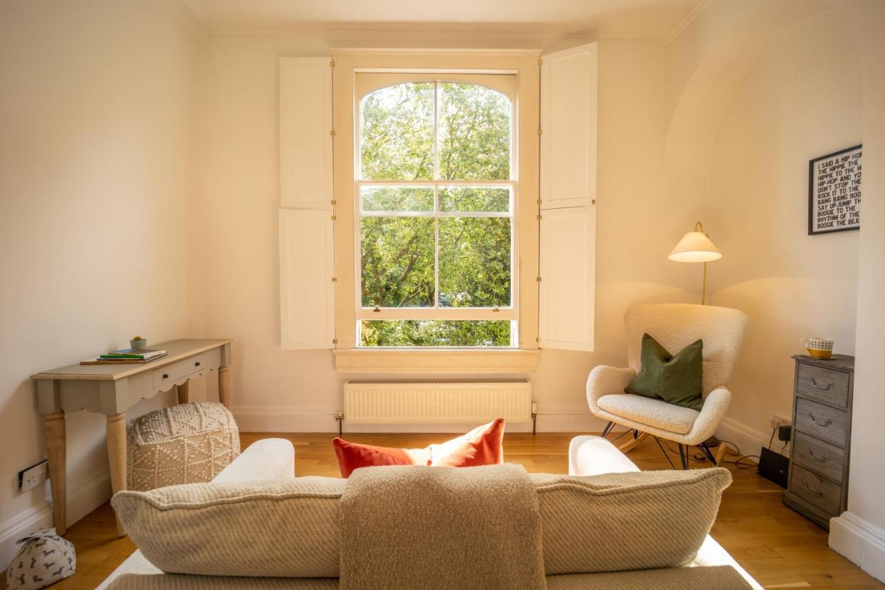 Studio In Central Apartment *