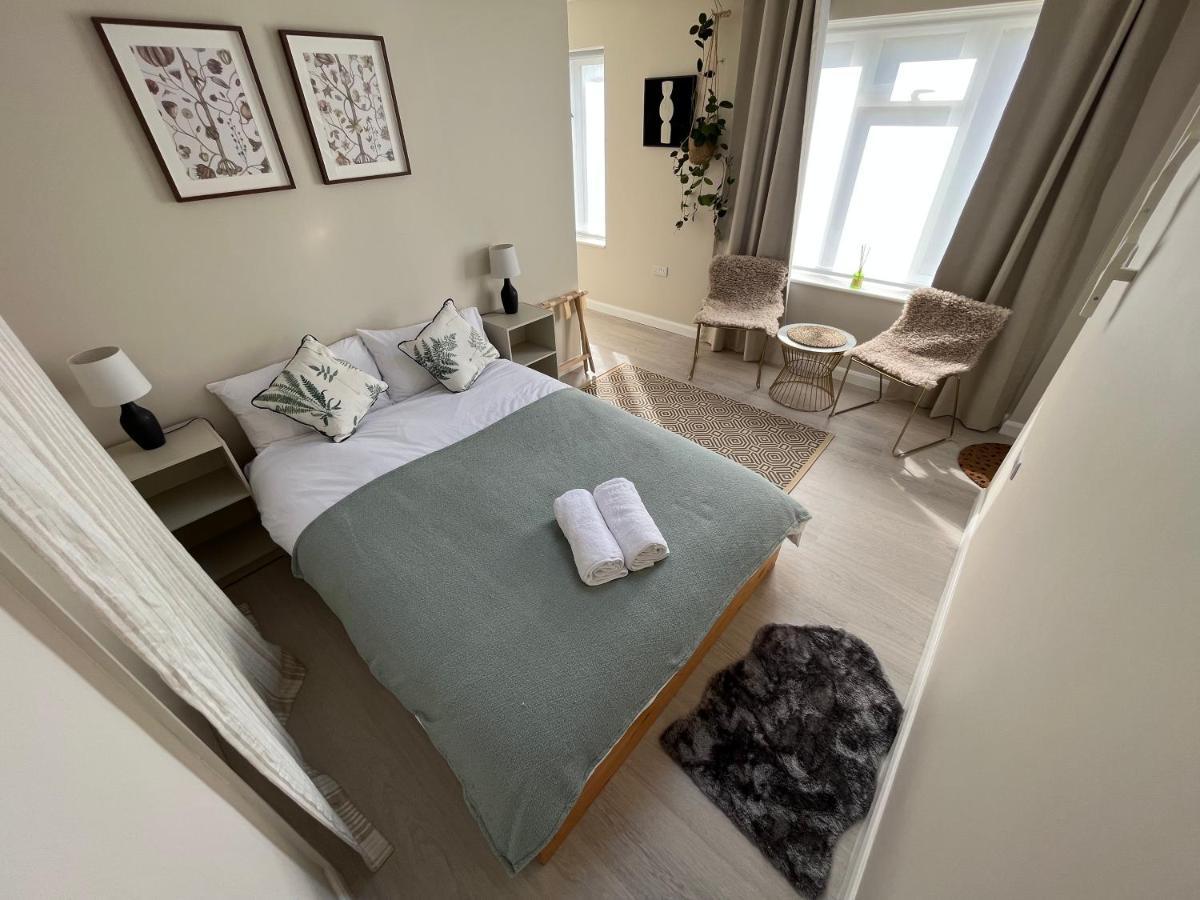 Cosy 1 Bedroom 10min Drive To Centre,free Parking Apartment Bath