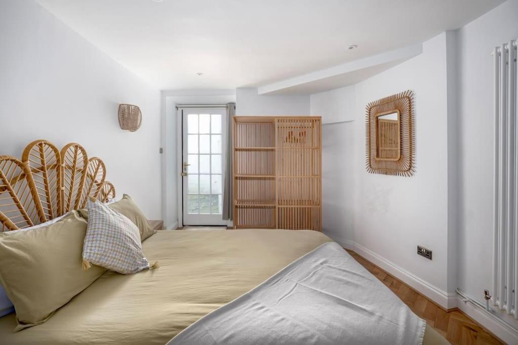 Spacious - 5 Minutes Walk To Abbey * Bath