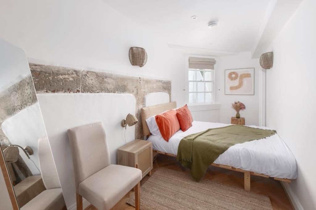 Apartment Spacious - 5 Minutes Walk To Abbey