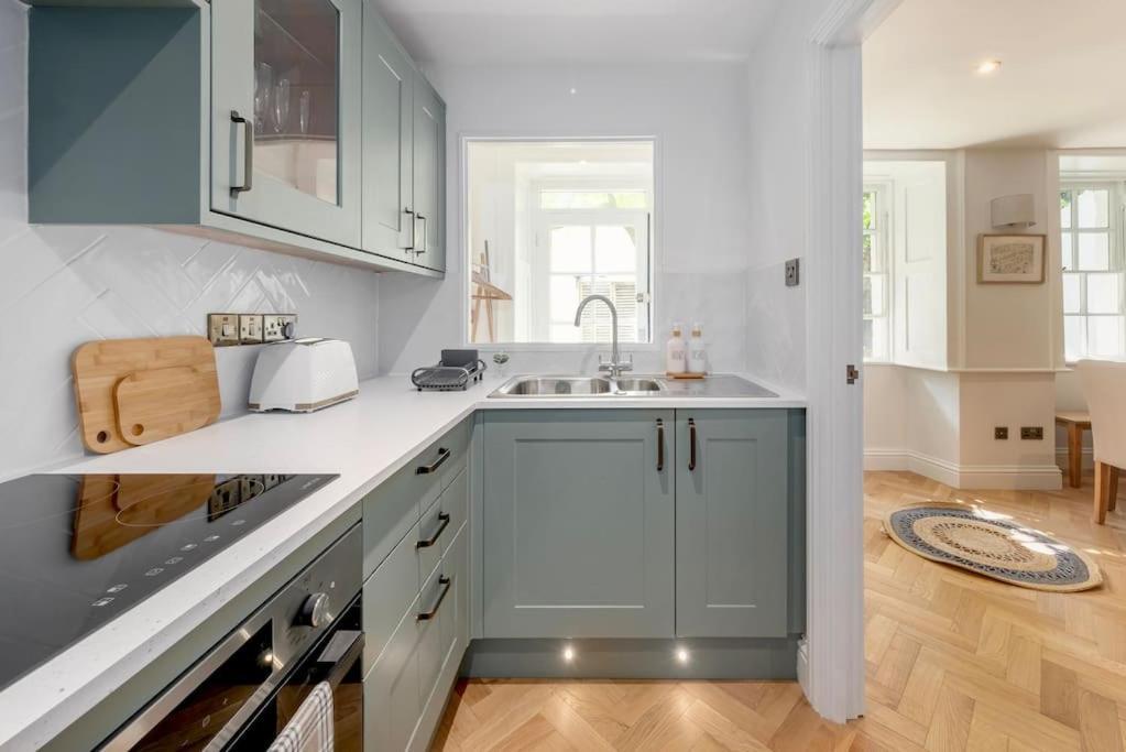Apartment Spacious - 5 Minutes Walk To Abbey