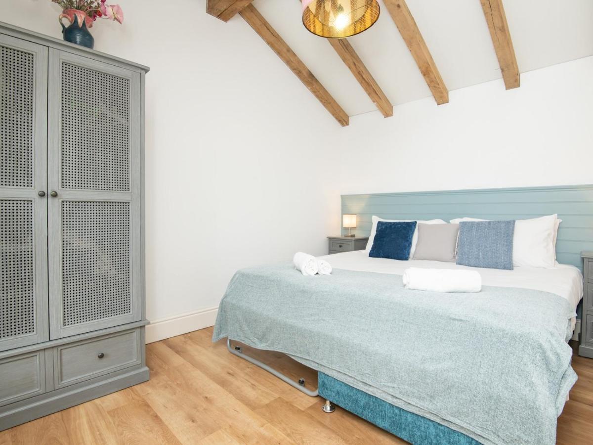 Holiday home Pass The Keys Charming Garden With Parking *