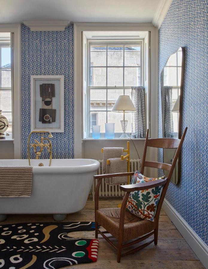 Royal Crescent Townhouse: Designer Between Landmarks