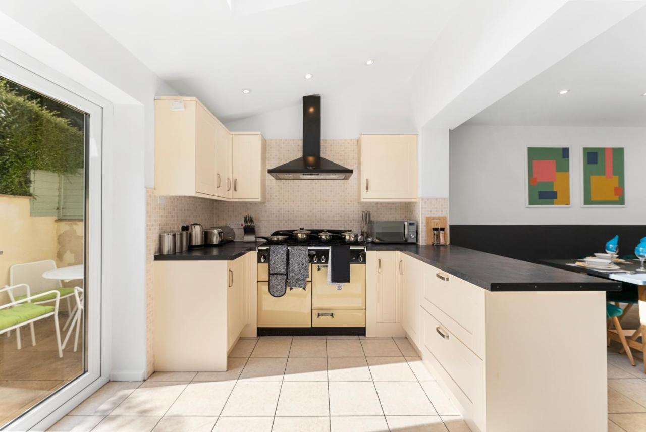 Boutique 4 Bed - Parking And Garden *