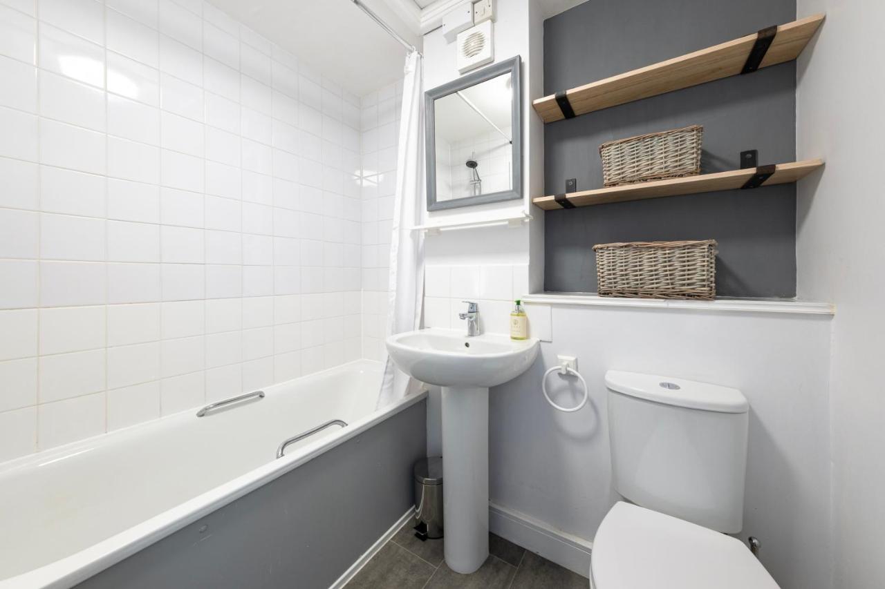 Super City Centre - Two Bedrooms, Perfect Location Apartment Bath