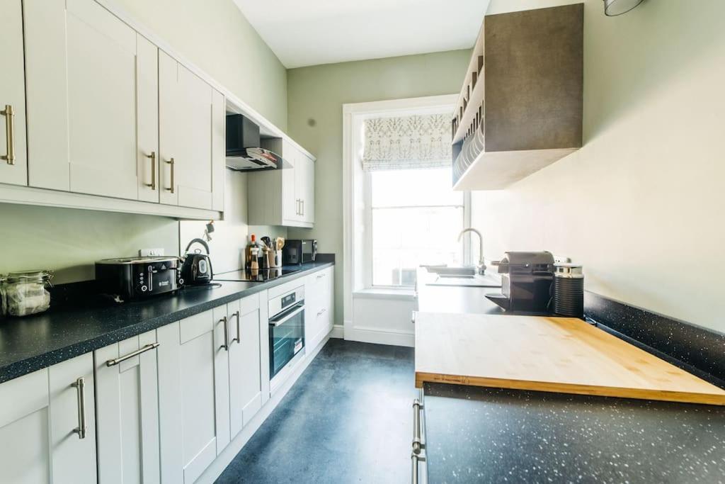 Apartment Luxury, Central, Sun-filled 3 Bed Haven In Bath